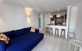 Bright And Quiet Windsor Park Apartment